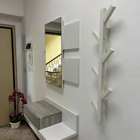 Appartamenti Di Luigia Apartment